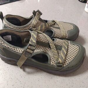 Chacos Kids/junior Green Size 4